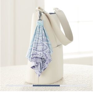 Norwex Optic Scarf new, come in grey and pastel. NEW, price is firm.